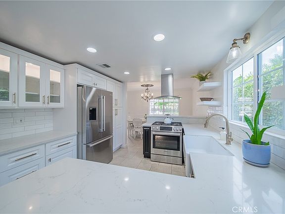 3rd image of 6504 Tamarind St