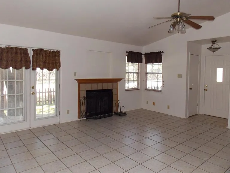 2 Rawhide Cir — Photo 3