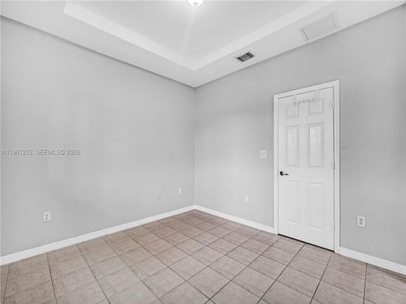 5th image of 8526 NW 107th Psge Unit 4-40
