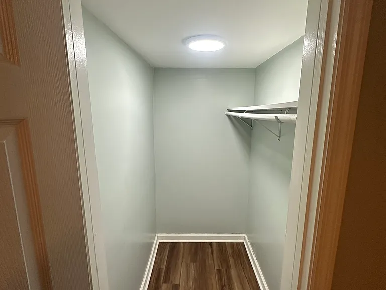 214 Walter St — Photo 11