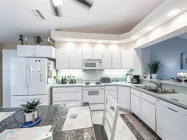11644 SW Egret Cir #908 — Photo 5