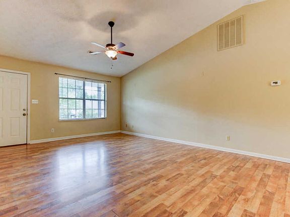5th image of 4506 Hooks Ln