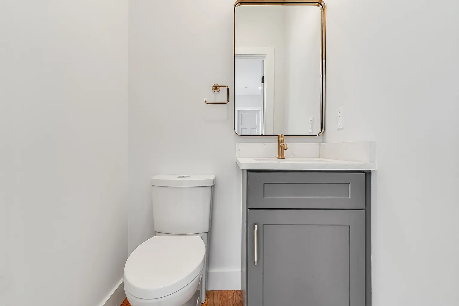 2 bed, 1.5 bath, 989 sqft, $3,100 — Photo 3