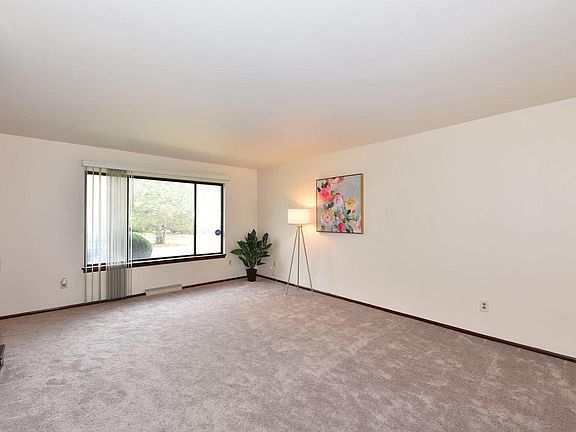 4th image of 6081 West Calumet Rd ROAD