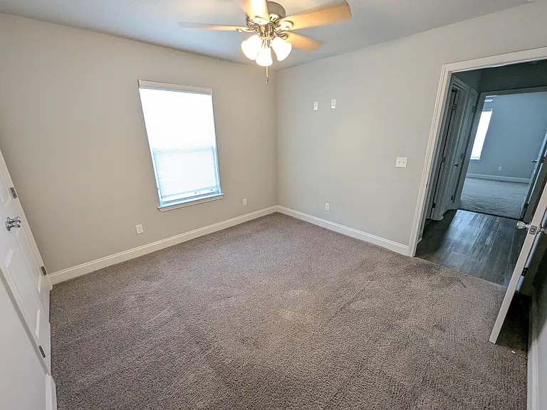 1827 Sundown Dr — Photo 15