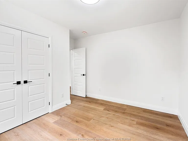 121 Allison Ave — Photo 25