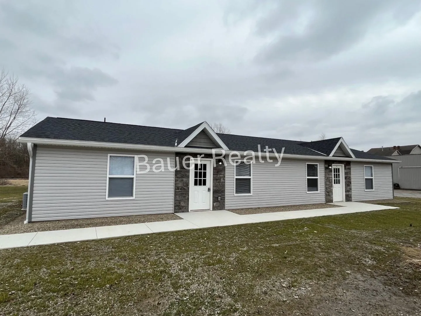 nf103 — Photo 1