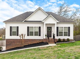 512 Titanium Dr, Hixson, TN 37343