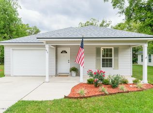 415 Pine Ave S, Green Cove Springs, FL 32043