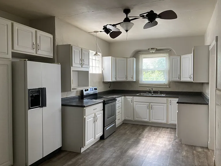 5374 Odell St — Photo 3