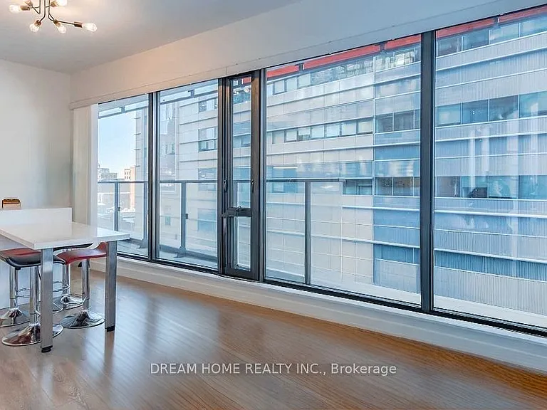 215 Queen St W #505 — Photo 3