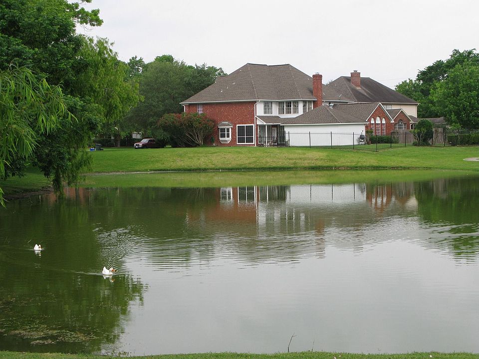 Beautiful House on the Natural Pond! 