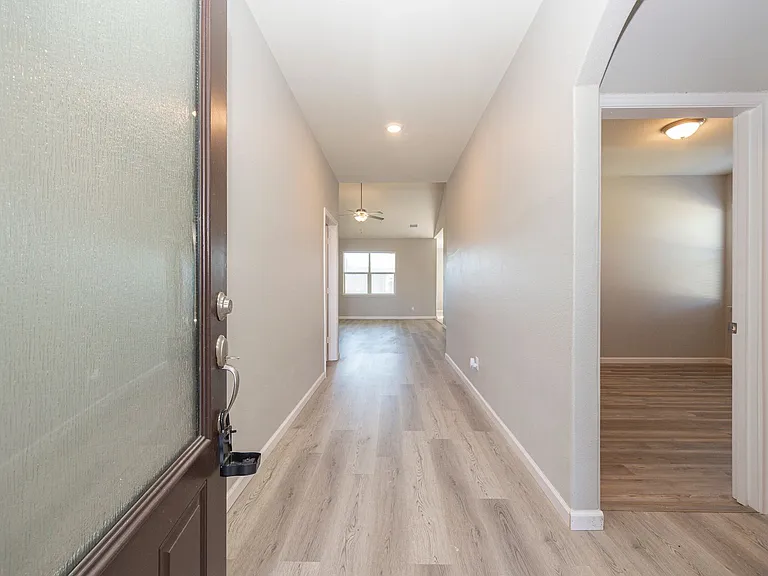 208 Harvey St — Photo 30