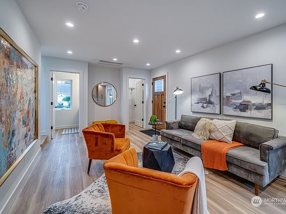 3rd image of 7028 Cleopatra Place NW