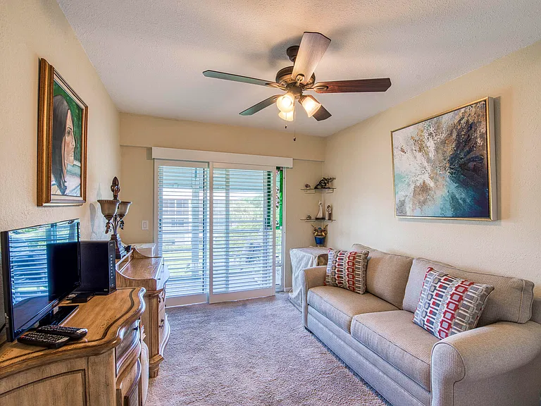 293 Brighton Dr #G — Photo 15