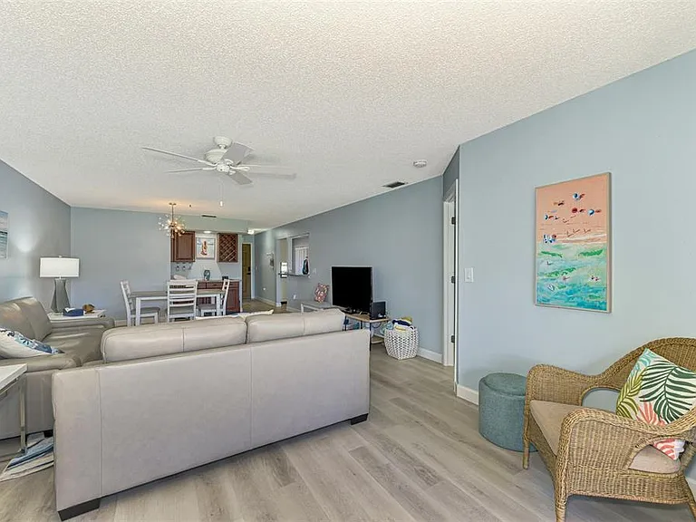 5761 Avista Dr #5761 — Photo 19