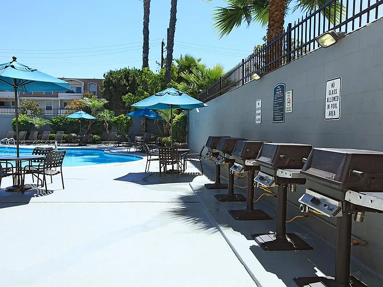 5025 E Pacific Coast Hwy — Photo 17