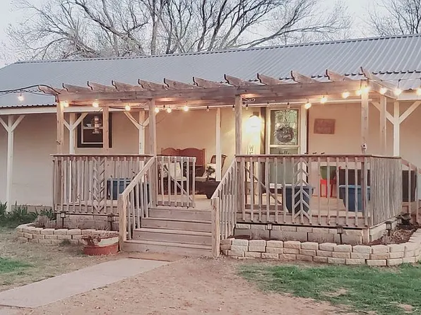 8423 County Road 6430, Lubbock, TX 79416