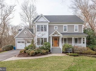 928 Constellation Dr, Great Falls, VA 22066