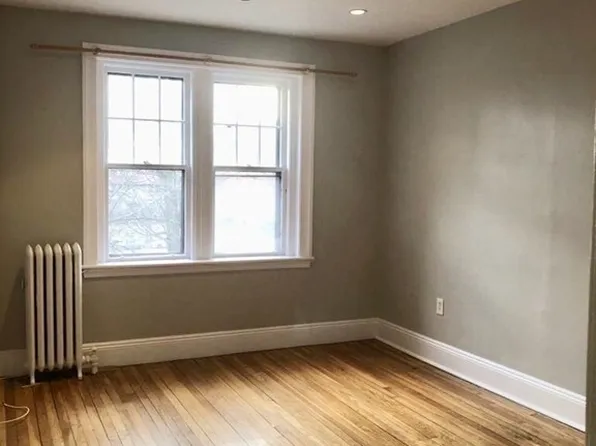 249 Chestnut Hill Ave APT 33, Brighton, MA 02135
