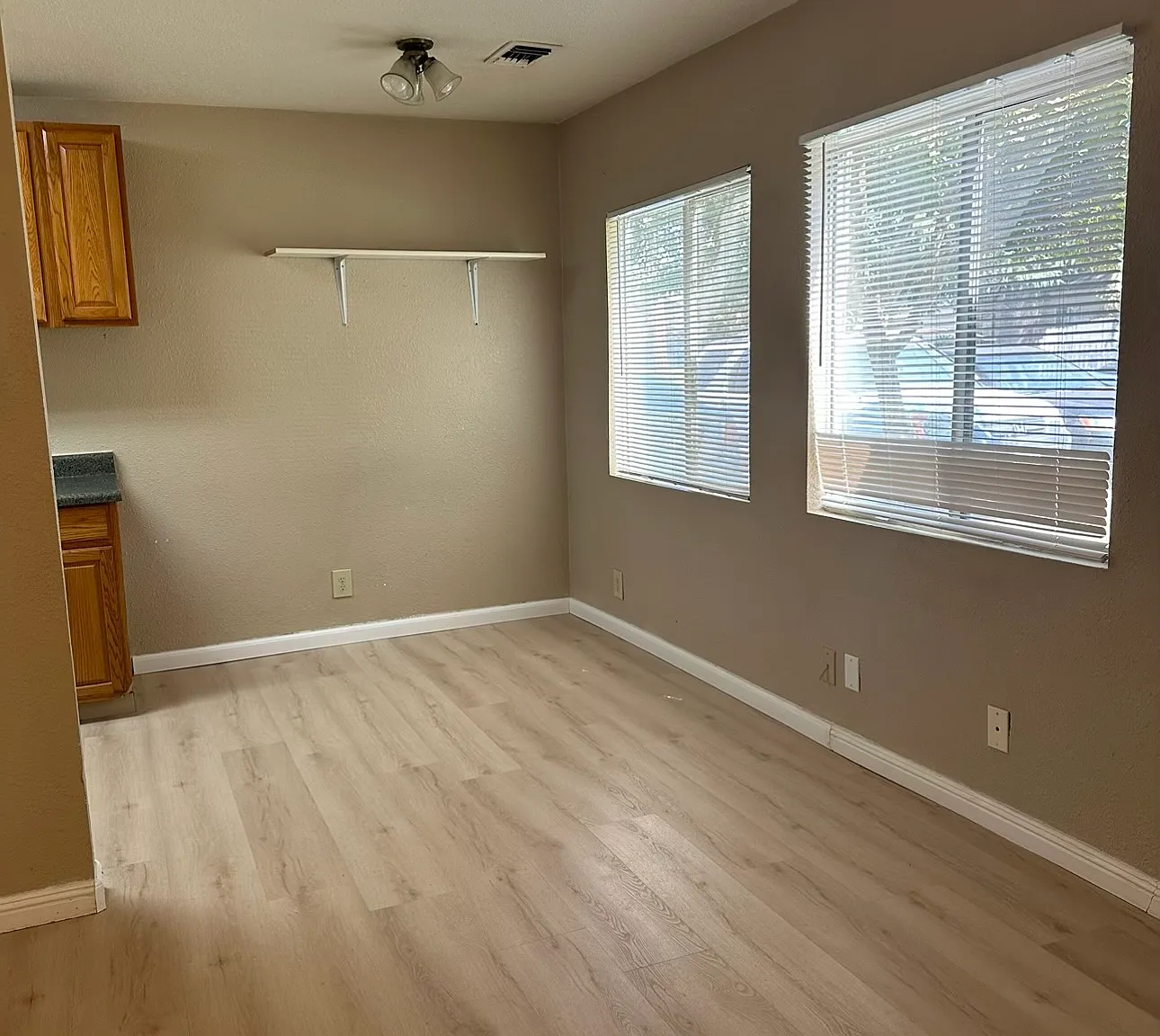 933 Kenwood Avenue - 1 — Photo 3