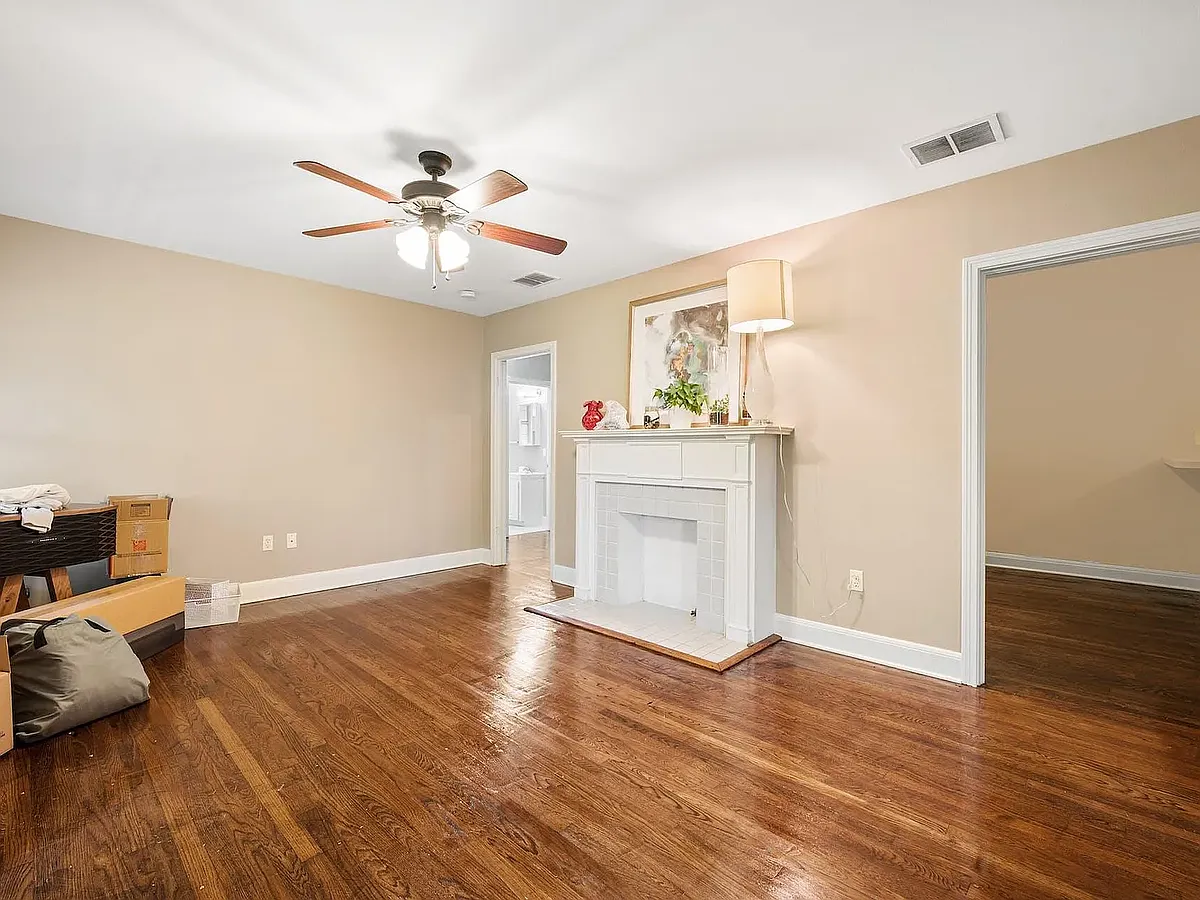 Building Photo - 1809 W 39th St