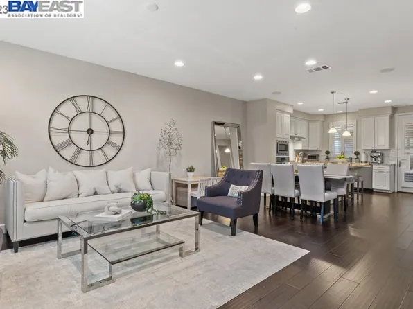 1080 Gaviota Ter, Sunnyvale, CA 94085