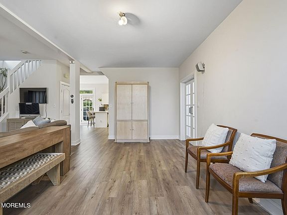 4th image of 438 Bennetts Mills Road