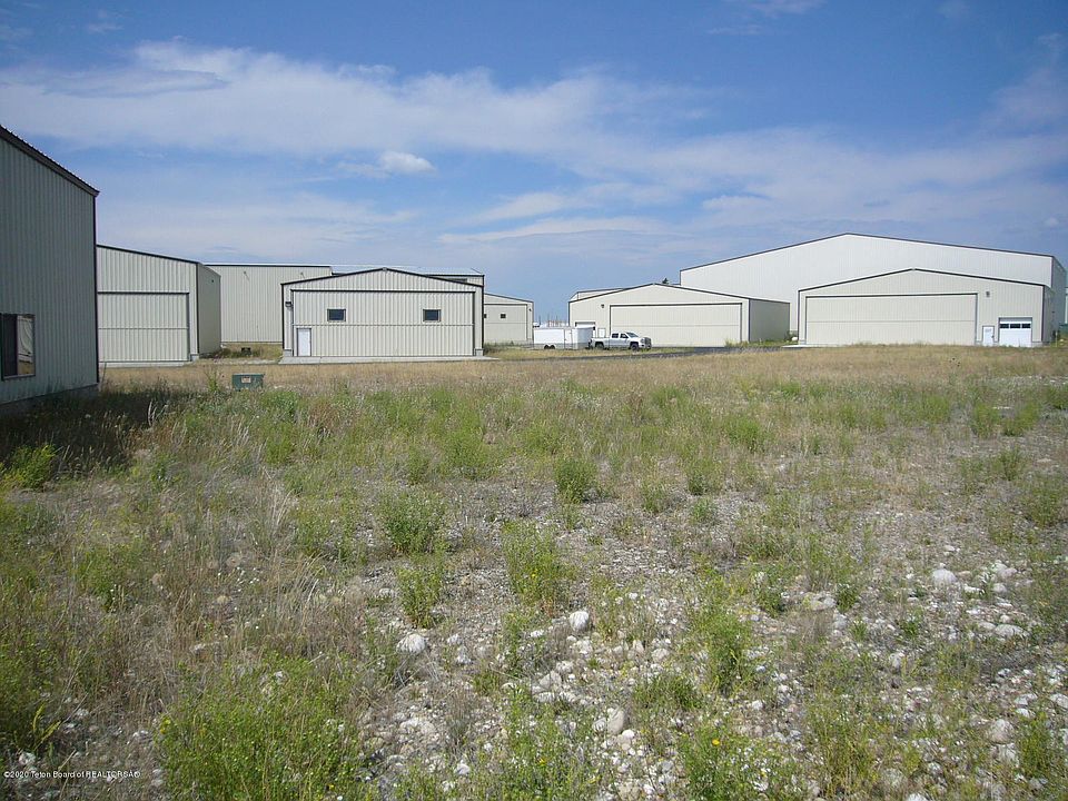 2nd image of 253 Warbird Ln #L-2