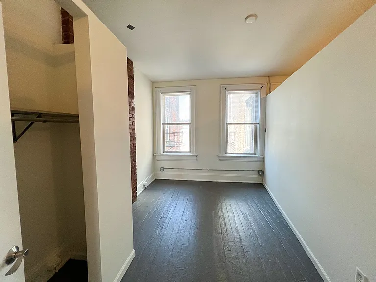 1313-1315 Main St — Photo 7