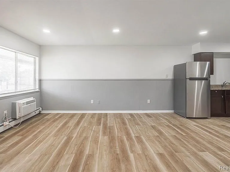 2475 S Commerce Rd #5 — Photo 26