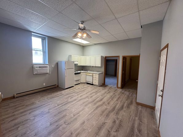124 E Main St
