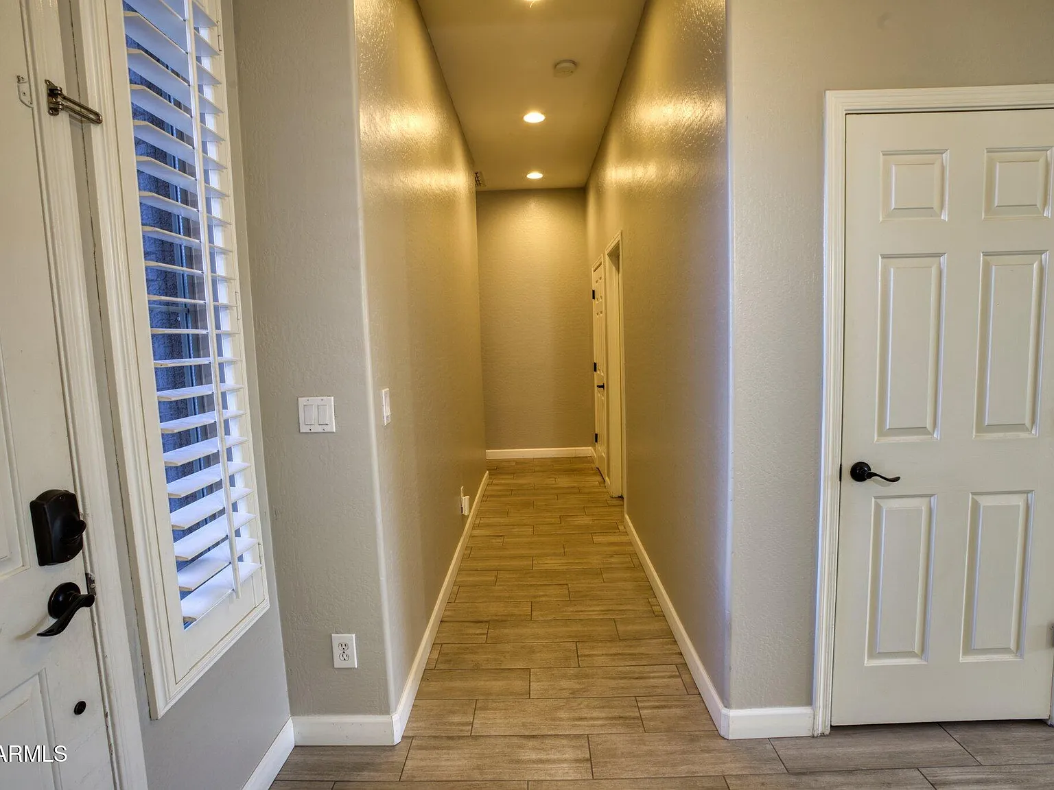 4 bed, 2.5 bath, 2666 sqft, $3,100 — Photo 2