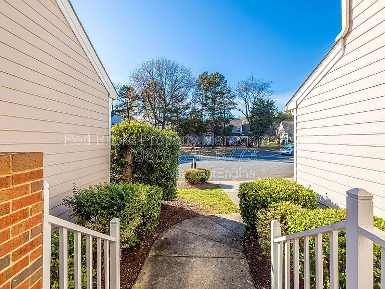 4709 Morning Dew Ct — Photo 3