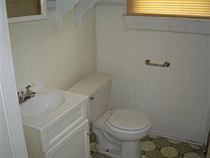 5th image of 919 N 8th St