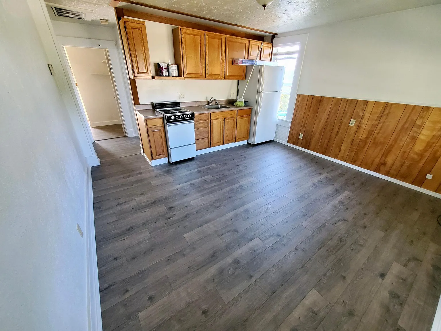 816 Central St — Photo 2