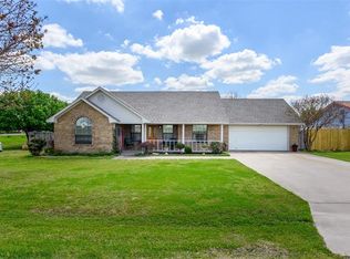 1 Gregg Rd, Krum, TX 76249