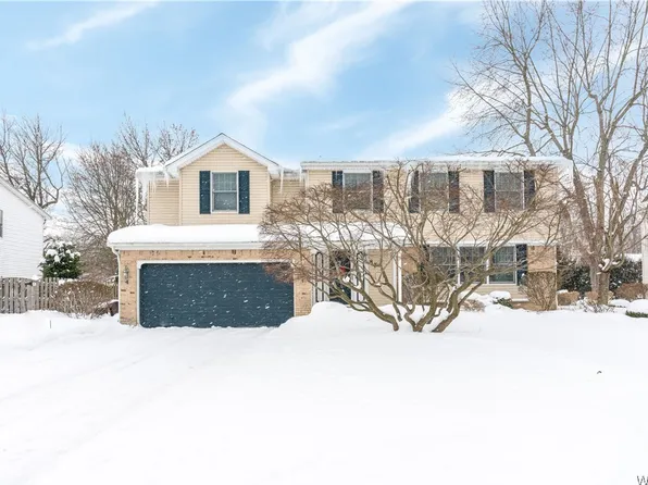 87 Woodshire St N, Getzville, NY 14068