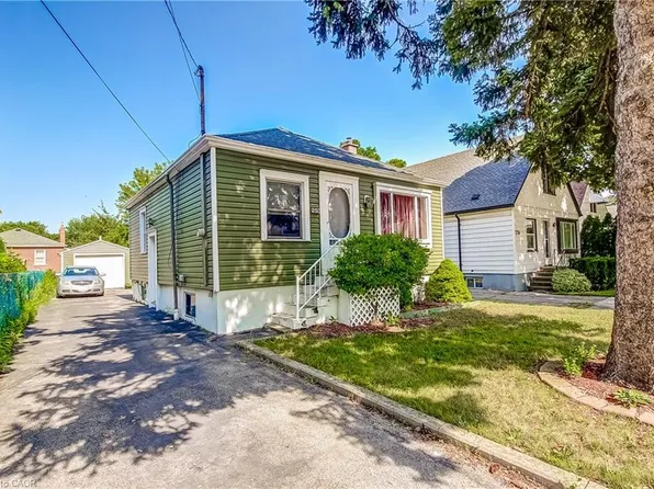 230 E 33rd St, Hamilton, ON L8V 3T6