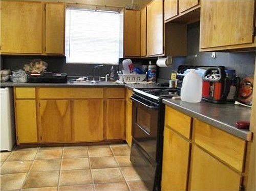 5th image of 8493 Hines Ln