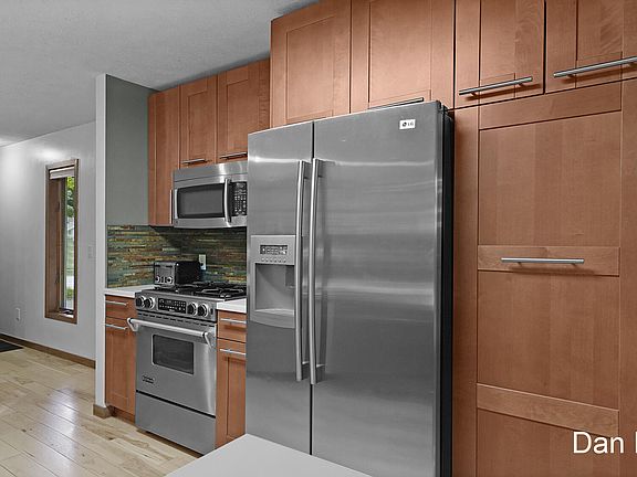 5th image of 3262 Breckenridge Ct NE