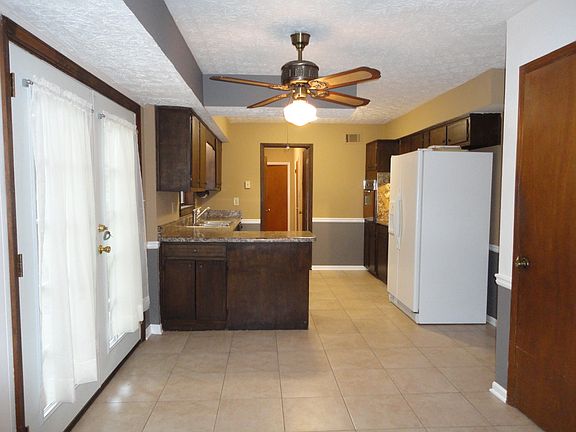 5th image of 248 Willow Cove Ct