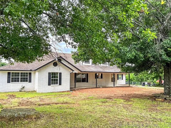 21083 S Forrest Dr, Tahlequah, OK 74464