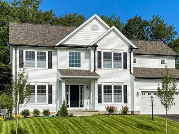 18 Indigo Ct, Selkirk, NY 12158