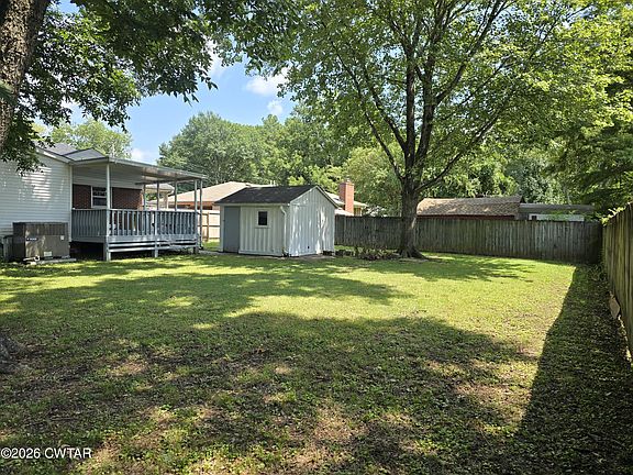 5th image of 20 Waverly Dr