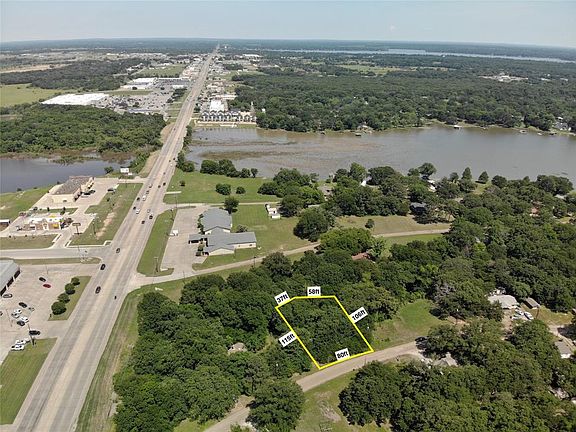 3rd image of 126 Hickory Trl