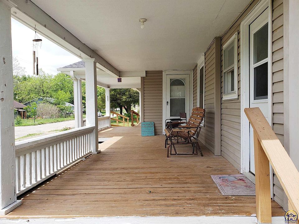 302 E 2nd Ave, Eskridge, KS 66423 Zillow