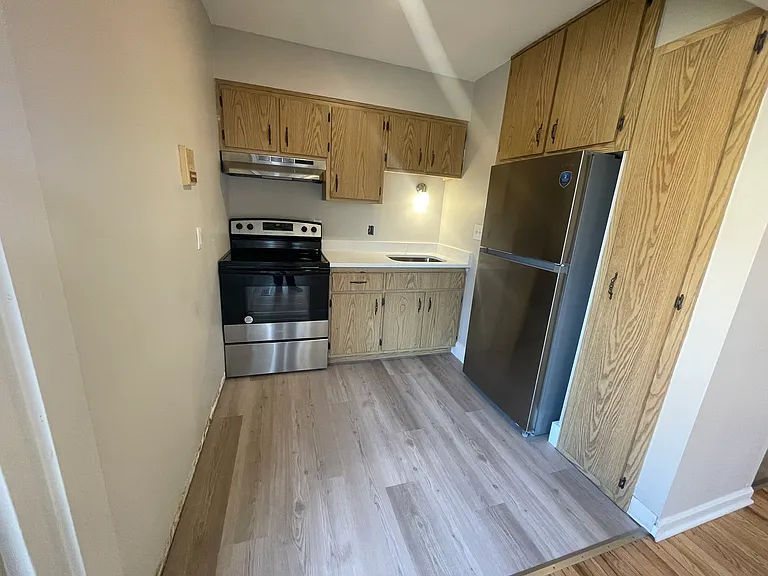 18953 Hilliard Blvd #4 — Photo 8