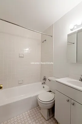Rented by Mirador Real Estate | media 8