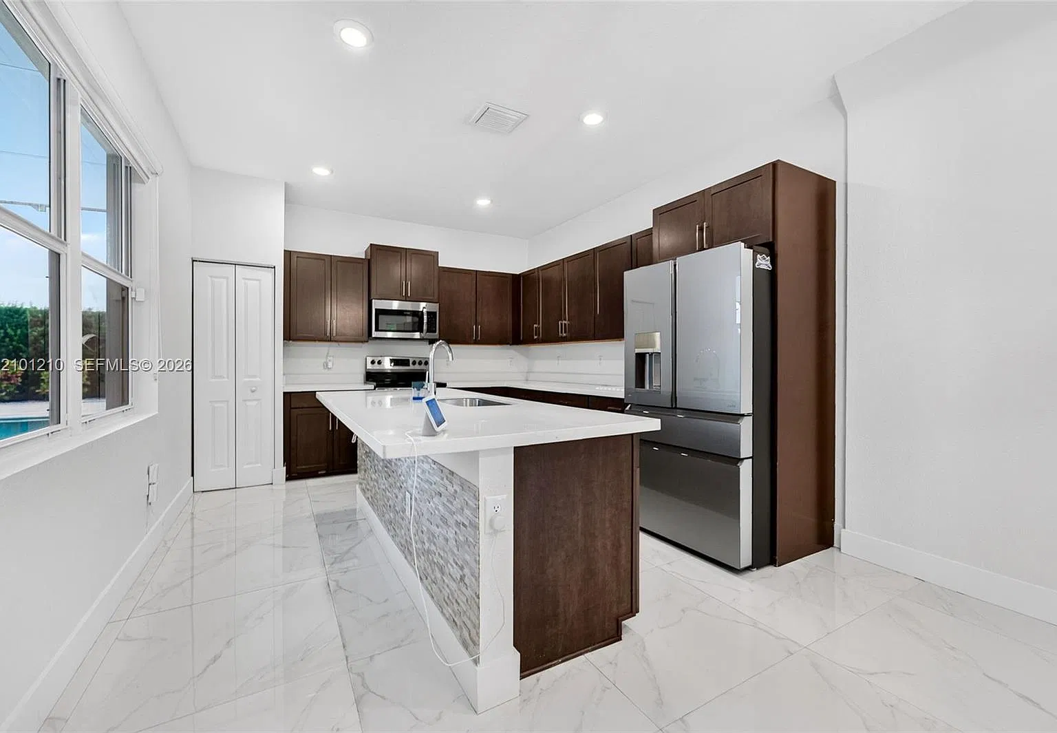 Bright Homes — Photo 4